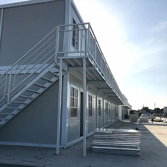 Maison de conteneurs du camp de travail